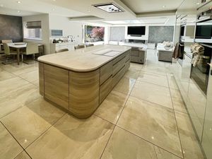 Kitchen- click for photo gallery